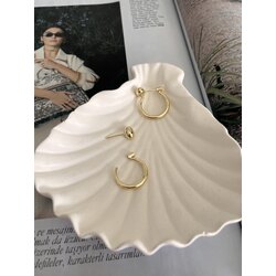 Lisa Earing