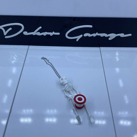 İskelet Ayna Süsü Bass Tutan Model Beyaz