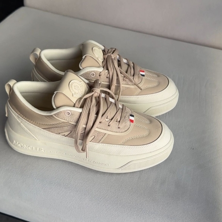 KREM MONCLER
