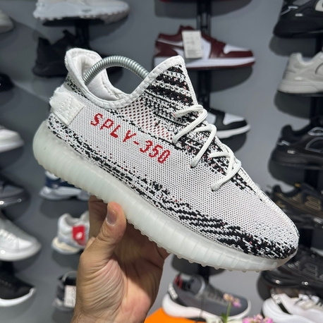 BEYAZ YEEZY 350 BOOST