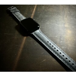 Dolgulu Gri Apple Watch Deri Kordon