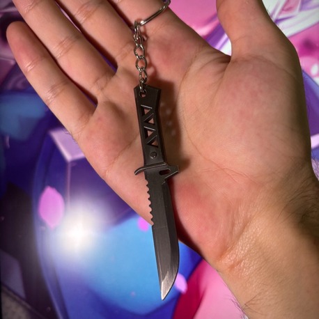 Uzaylı Avcısı Bıçak Metal Mini Figür