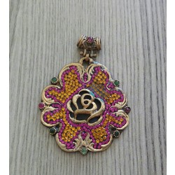 Otantik gül figürlü swarovski taşlı kolye gümüş...