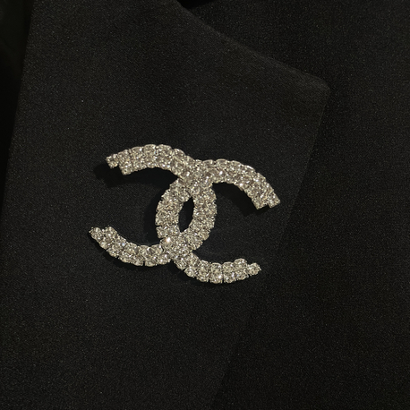 Chanel broş