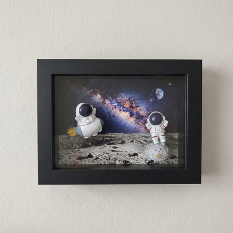 Astronot Figürlü 3D Tasarım Çerçeve