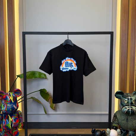 LVU - Tshirt - Rainbow Print - Black