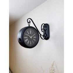 Siyah Metal Roma Rakamlı Çift Taraflı İstasyon Saati 36×25 cm