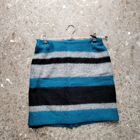 Cool wool skirt