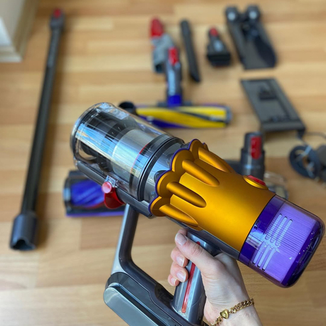 DYSON V12 süpürge 