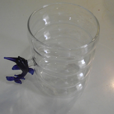 ısıya dayanıklı köpekbalığı figürlü  330 ml cam bardak