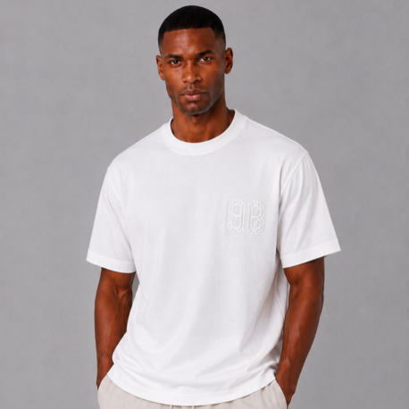Kabartma Logo Detaylı T-Shirt