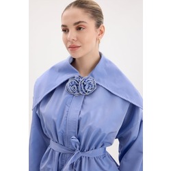 FEMME GENİŞ YAKALI GÜL DETAYLI CEKET - MAVİ