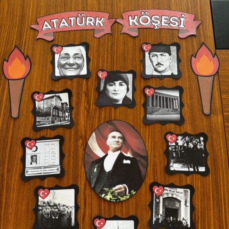 Atatürk Köşesi Panosu