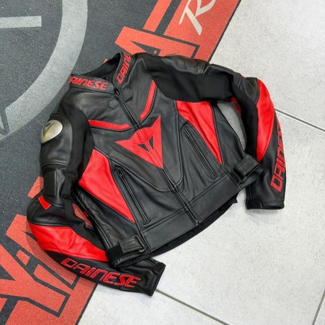 Dainese Deri Ceketi  SİYAH-KIRMIZI