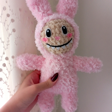 pembe labubu 