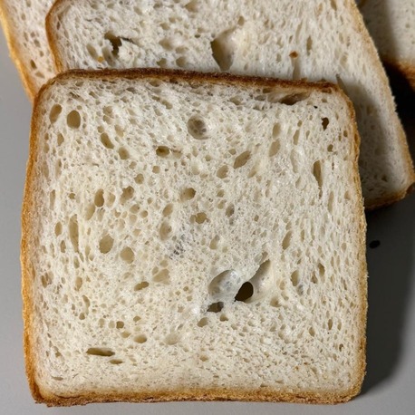 900g %100 Ekşi Mayalı Sütlü Tereyağlı Klasik Tost Ekmeği 