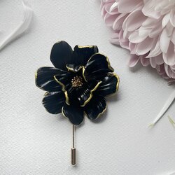 #172 - Esmeralda Broche