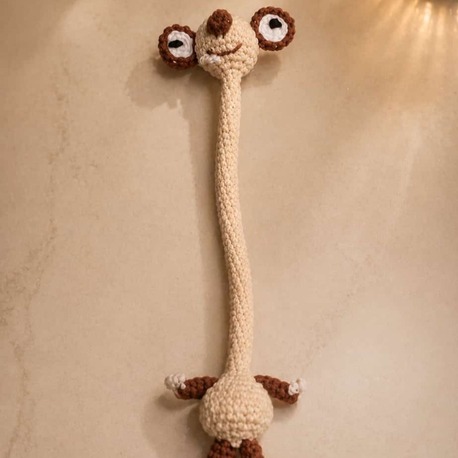 El Örgüsü Tembel Hayvan Amigurumi Çanta Süsü