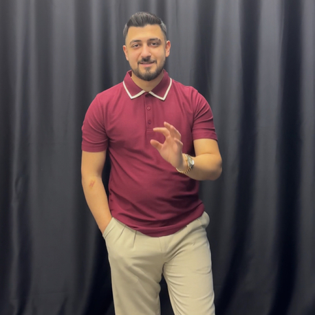 Yakası Çizgili T-Shirt