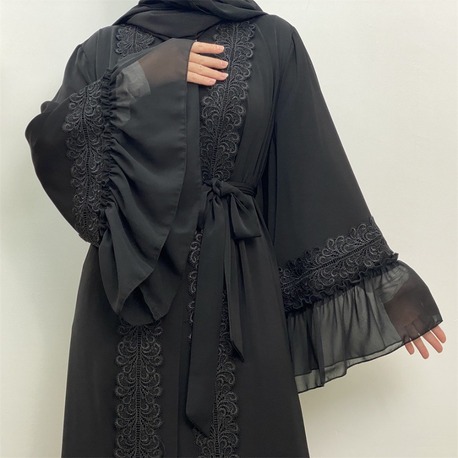Siyah Çiçek Nakışlı Bağlamalı Abaya-Tüm renkler ve sipariş için mesaj atınız.