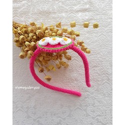 Amigurumi taç toka