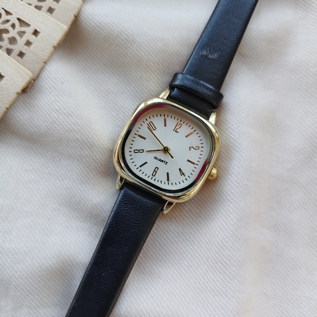 vintage kare saat