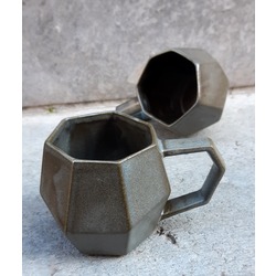 Cubiform Kupa • Taş Gri