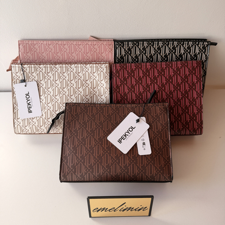 Mia Model Trend Clutch