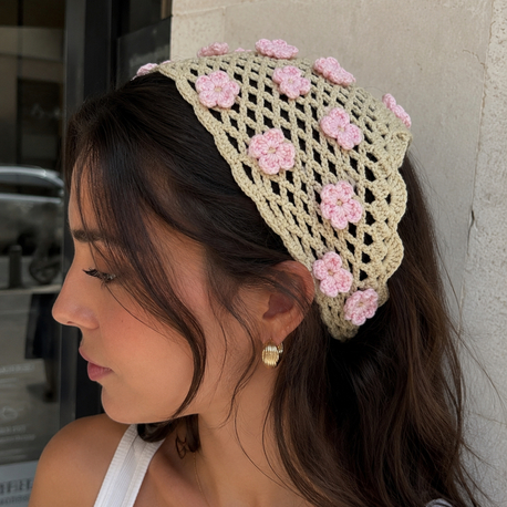 El Yapımı Çiçekli Bandana  