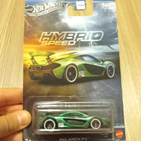 McLAREN P1