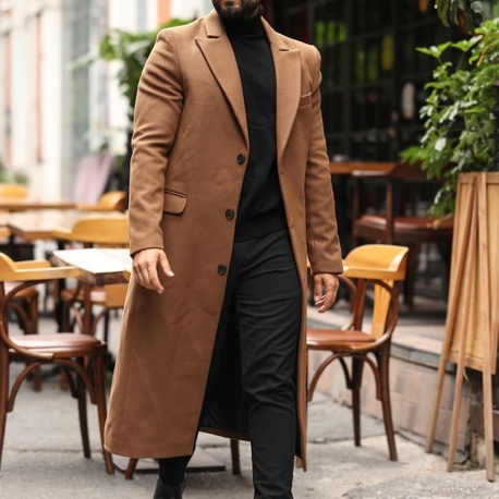 Kod: 2502 | Taba Erkek Modern Fit Kaşe Kaban – Diz Altına Uzanan En Uzun Model 