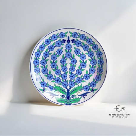 Perforated Stencil 20 cm - Tile Plate Pattern with Tree of Life Dagger and Leaf Motif