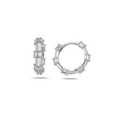 Pırlanta Işıltılı Baget Halka Kadın Gümüş Küpe 18 MM