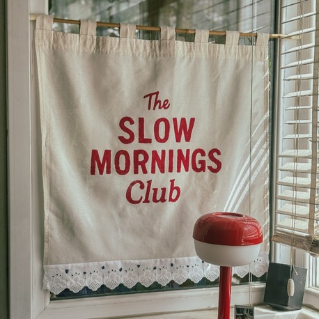 THE SLOW MORNINGS CLUB – El Boyaması Tekstil Mini Perde / Duvar Dekoru