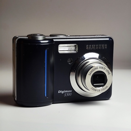 SAMSUNG S500 DİJİTAL FOTOĞRAF MAKİNESİ 