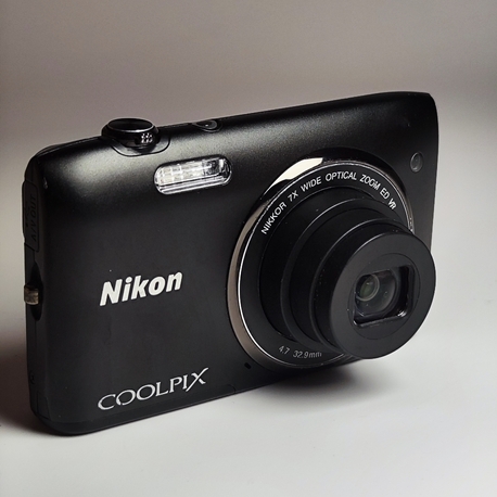 NİKON COOLPİX S3500 DİJİTAL FOTOĞRAF MAKİNESİ 