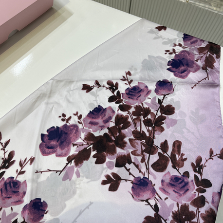 Lila renk 70x70 çiçek desen fular