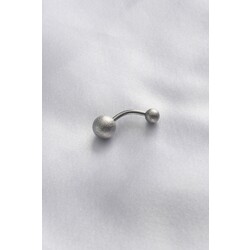 Piercing delme işlemi 