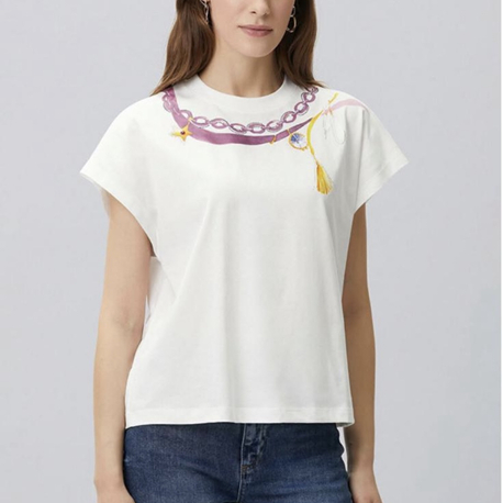 Beyaz tshirt