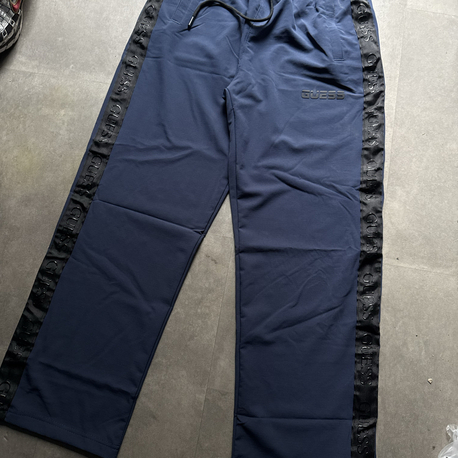 GUESS LACİVERT PARAŞÜT EŞOFMAN