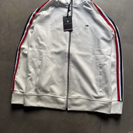 TOMMY BEYAZ HIRKA