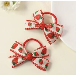2 li paket Çilekli Saç Tokası