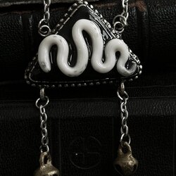Sneaky Pendant