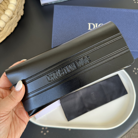 Christian Dior Orjinal Kılıf ve Aksesuarları