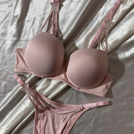 Pembe yıldız detaylı push-up dolgulu sütyen takımı 