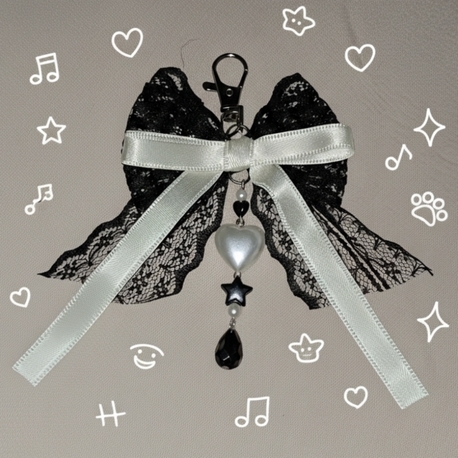 Monochrome charm