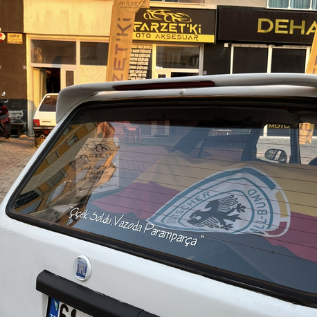 Çiçek soldu,vazoda paramparça 