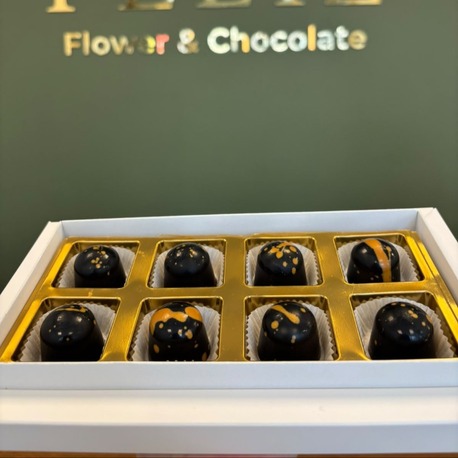 Feliz Flower Studio 8’li Kahve Karamel Dolgulu  Belçika Çikolatası