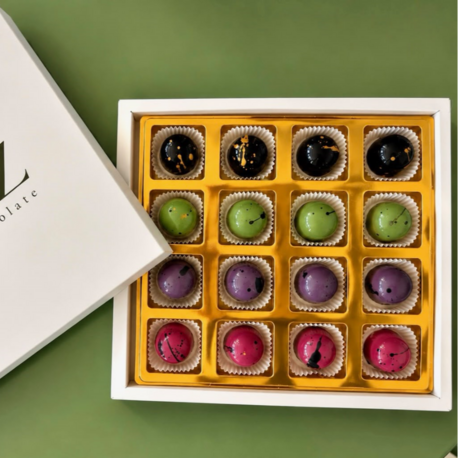 Feliz Flower Studio 16’lı Karışık Dolgulu Belçika Çikolatası