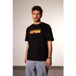 Luxury streetwear T-shirt / Şehrin Gizemli Bekçisi(siyah)